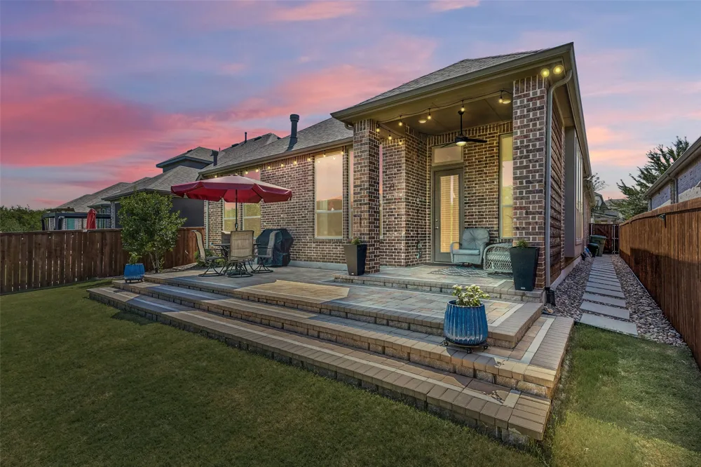 1425 Appaloosa Drive Aubrey, TX 76227