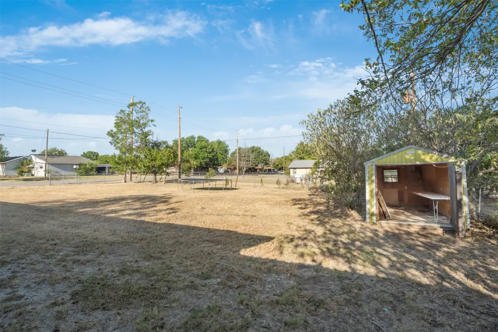 211 S Rose Street Archer City, TX 76351
