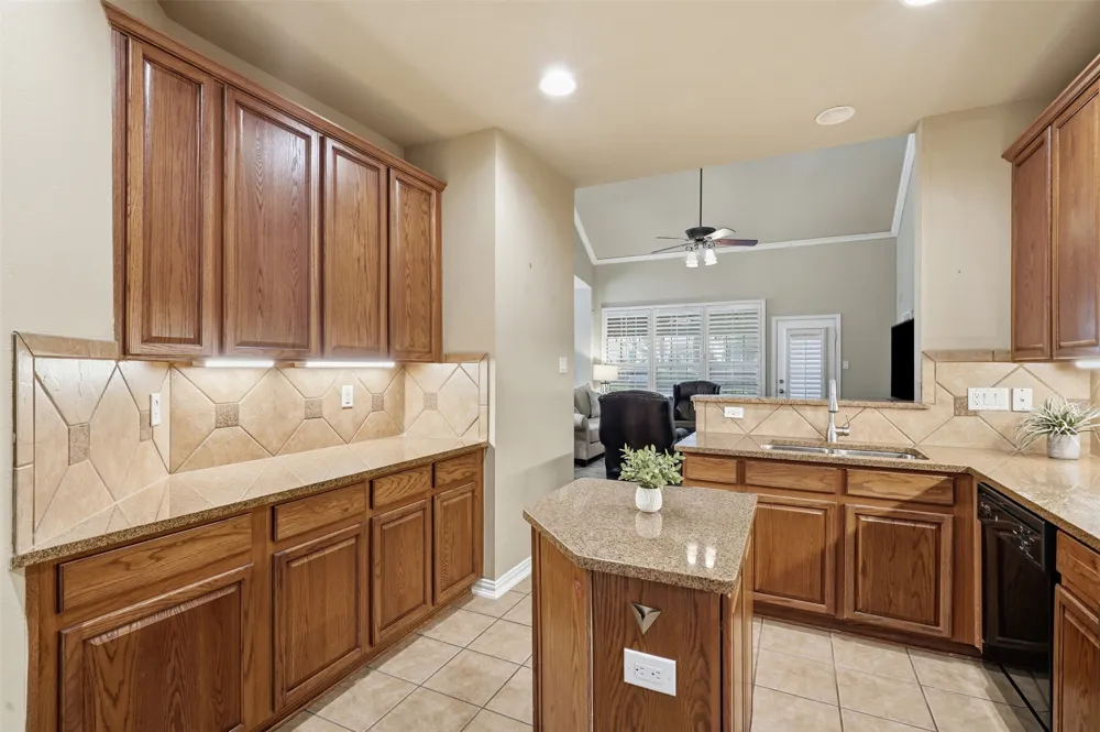 1724 Brookview Drive Carrollton, TX 75007