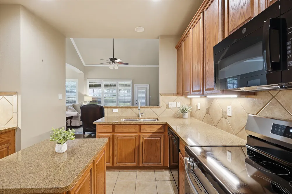 1724 Brookview Drive Carrollton, TX 75007