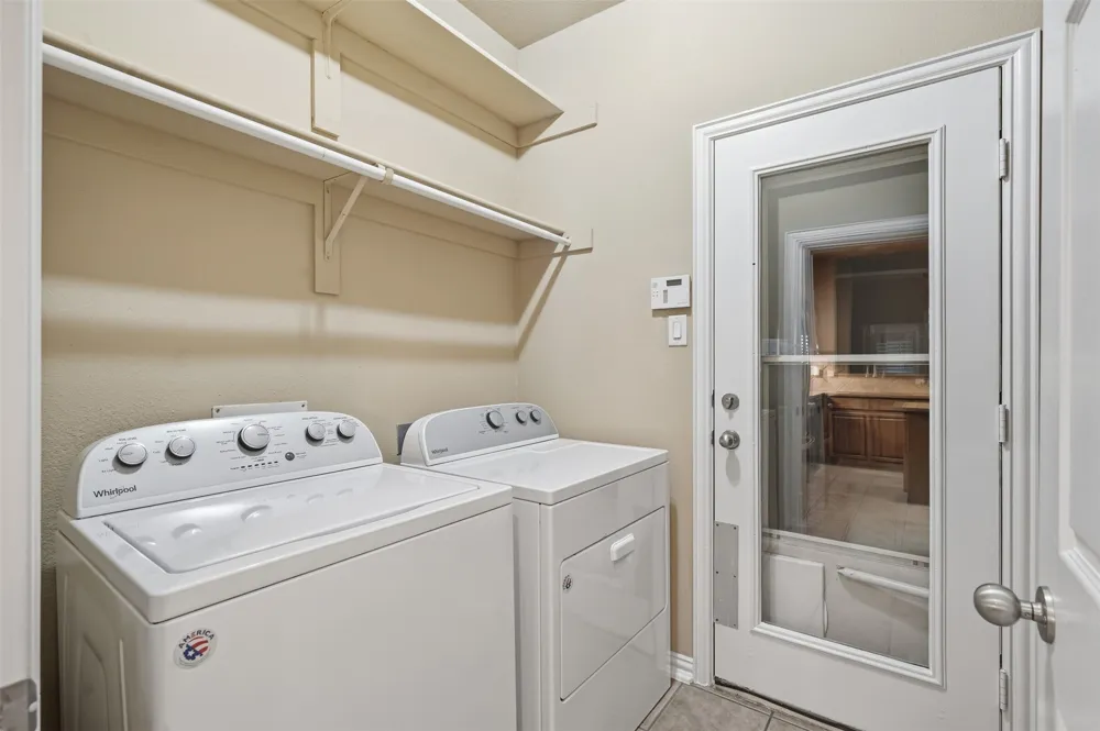 1724 Brookview Drive Carrollton, TX 75007