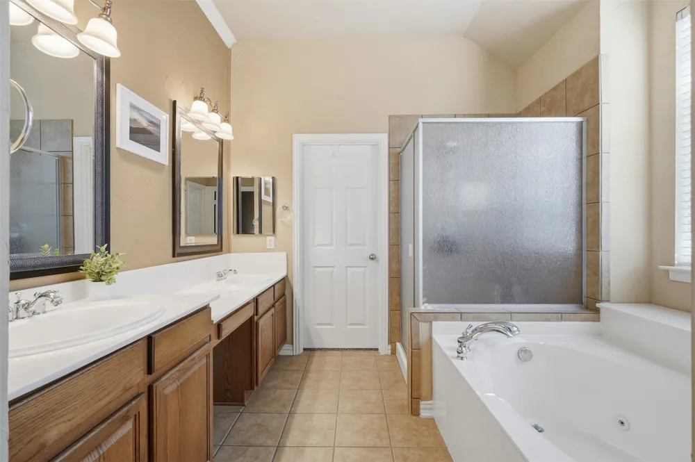 1724 Brookview Drive Carrollton, TX 75007