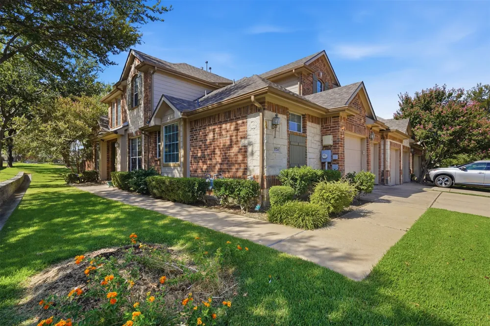 1724 Brookview Drive Carrollton, TX 75007