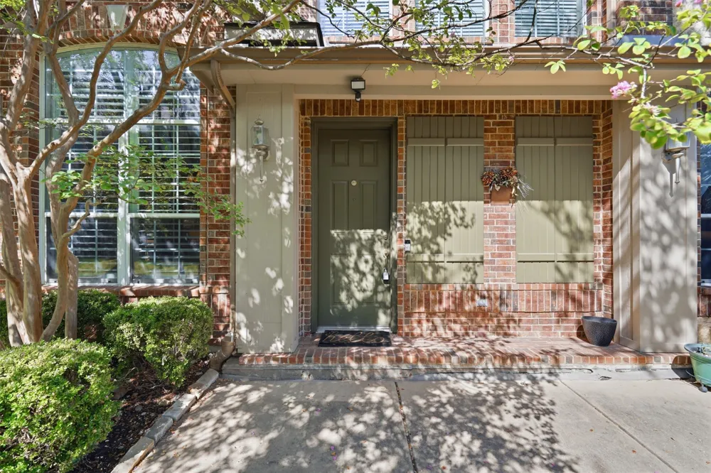 1724 Brookview Drive Carrollton, TX 75007