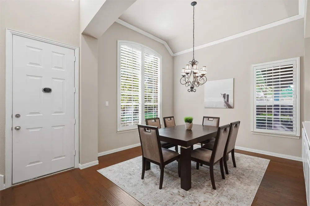 1724 Brookview Drive Carrollton, TX 75007