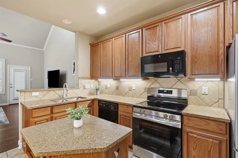1724 Brookview Drive Carrollton, TX 75007