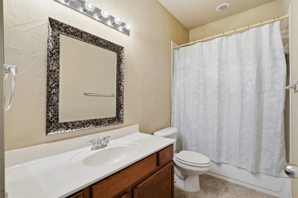 1724 Brookview Drive Carrollton, TX 75007