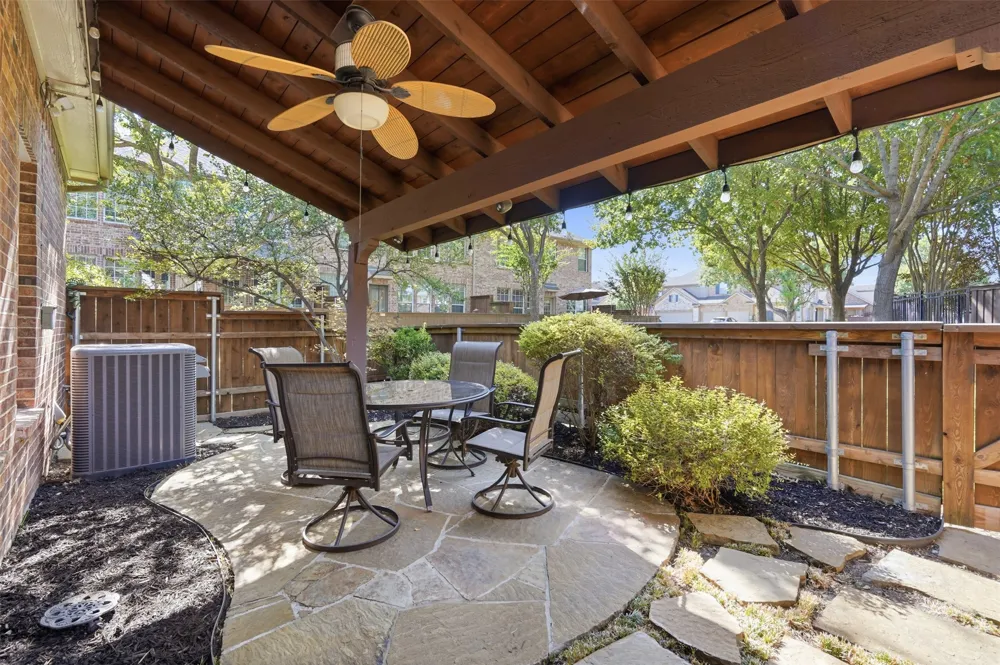 1724 Brookview Drive Carrollton, TX 75007