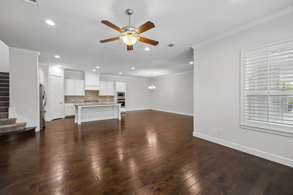 4016 Red Lynx Lane Arlington, TX 76005
