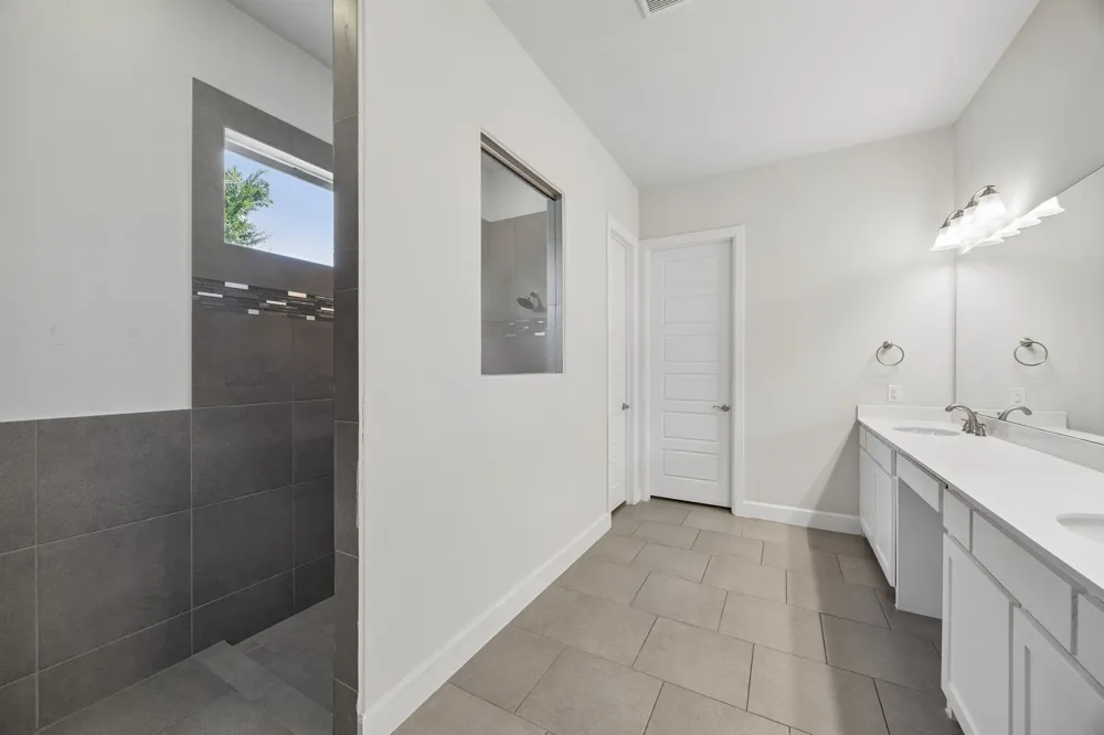 4016 Red Lynx Lane Arlington, TX 76005