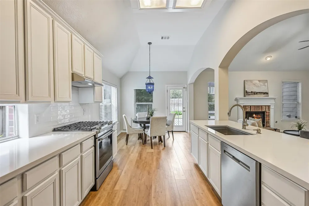 3602 Sunburst Drive Manvel, TX 77578