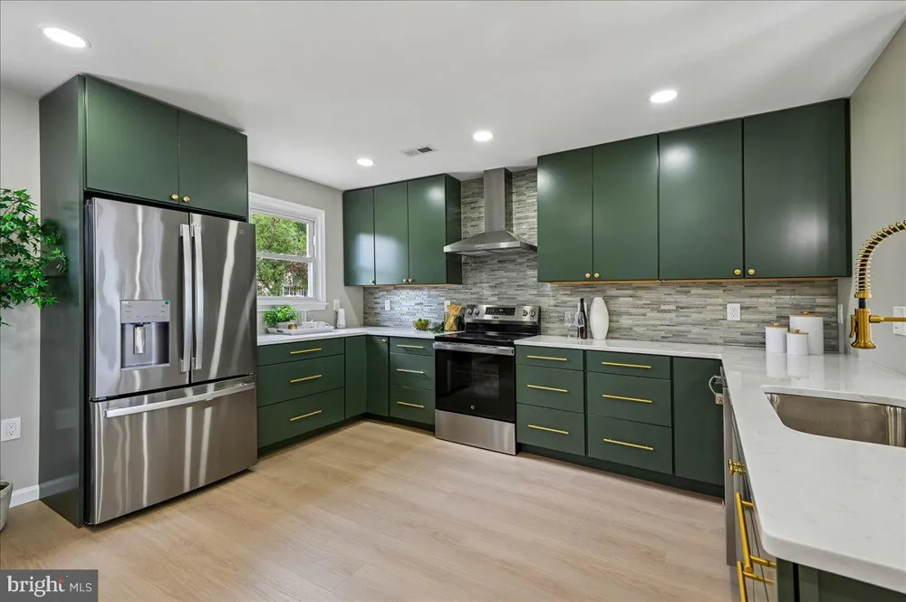 2004 GOOSE NECK ROAD Pasadena, MD 21122