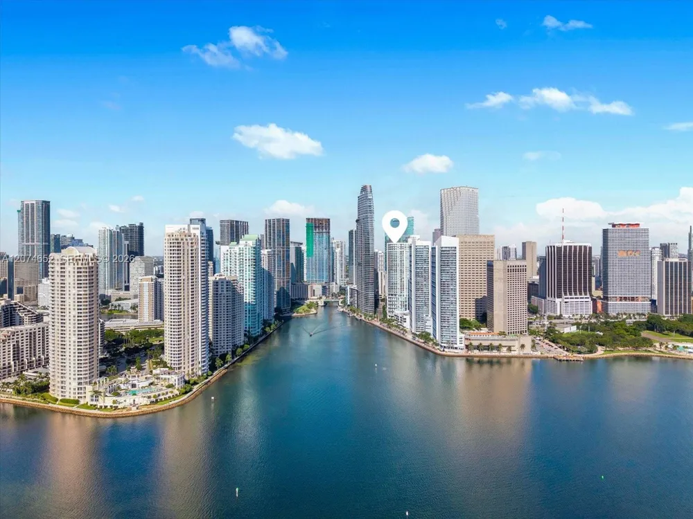 300 S Biscayne Blvd #T-1708 Miami, FL 33131