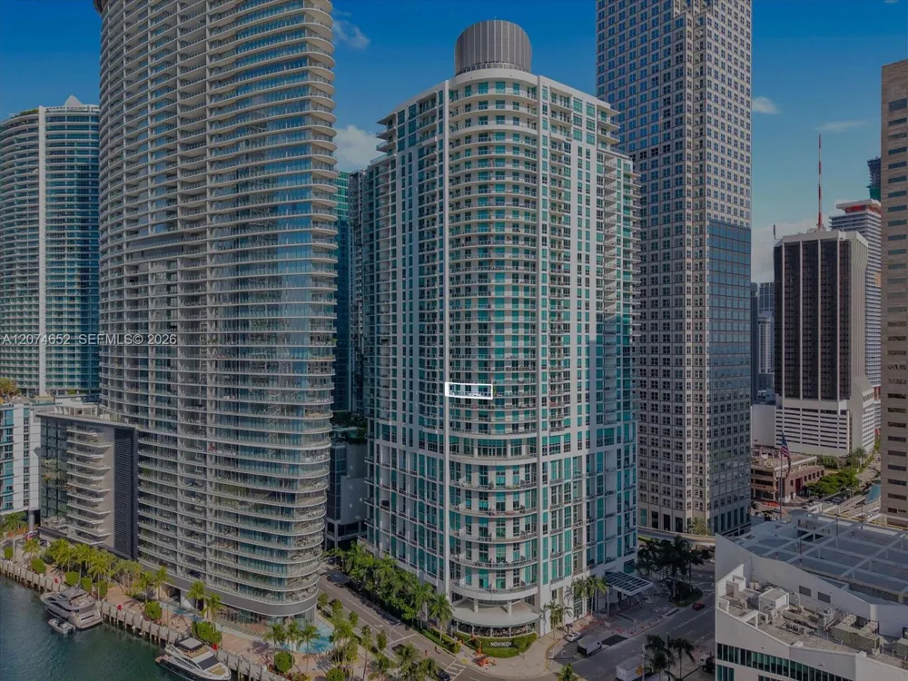 300 S Biscayne Blvd #T-1708 Miami, FL 33131