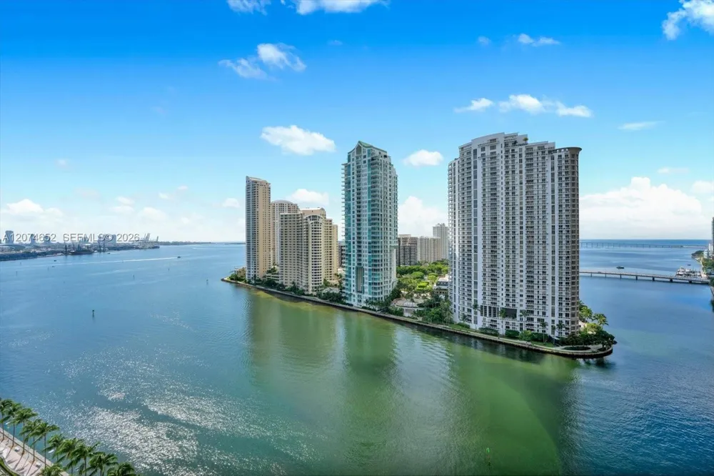 300 S Biscayne Blvd #T-1708 Miami, FL 33131