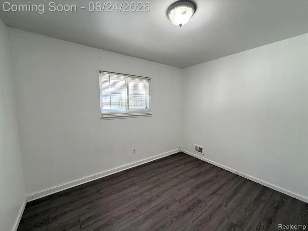 6164 Glenis Street Taylor City, MI 48180