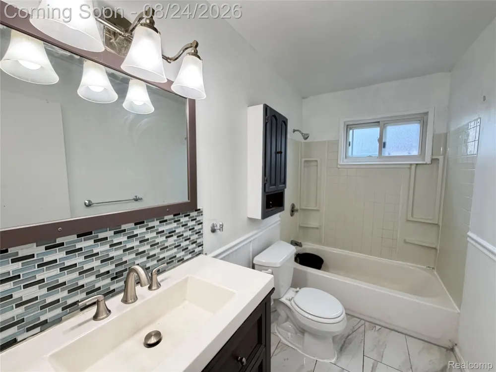 6164 Glenis Street Taylor City, MI 48180