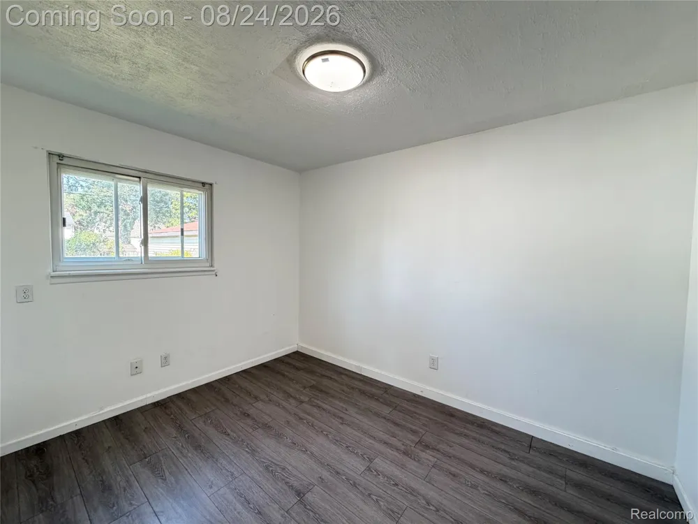 6164 Glenis Street Taylor City, MI 48180