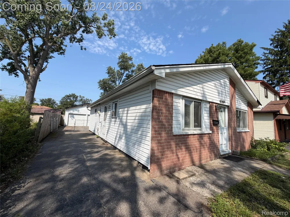 6164 Glenis Street Taylor City, MI 48180