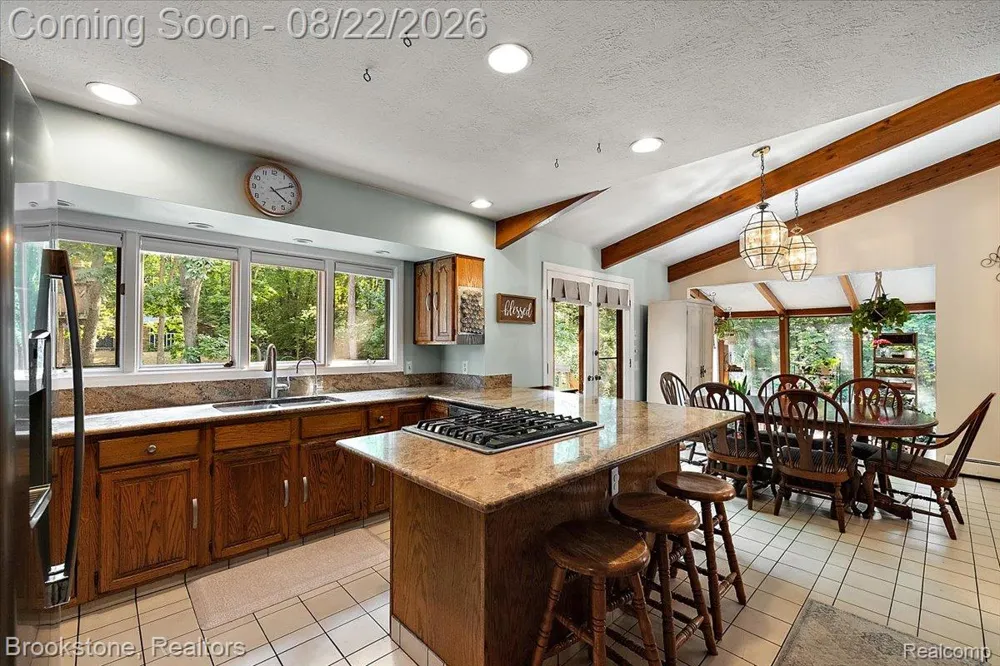 430 Rissman Lane Groveland Township, MI 48462