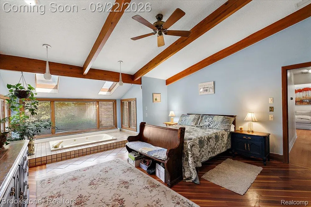 430 Rissman Lane Groveland Township, MI 48462