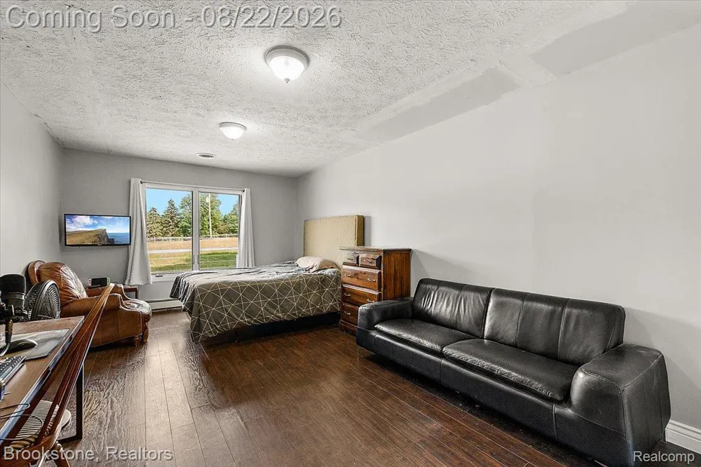 430 Rissman Lane Groveland Township, MI 48462