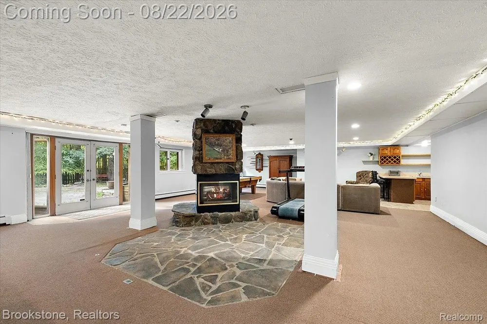 430 Rissman Lane Groveland Township, MI 48462