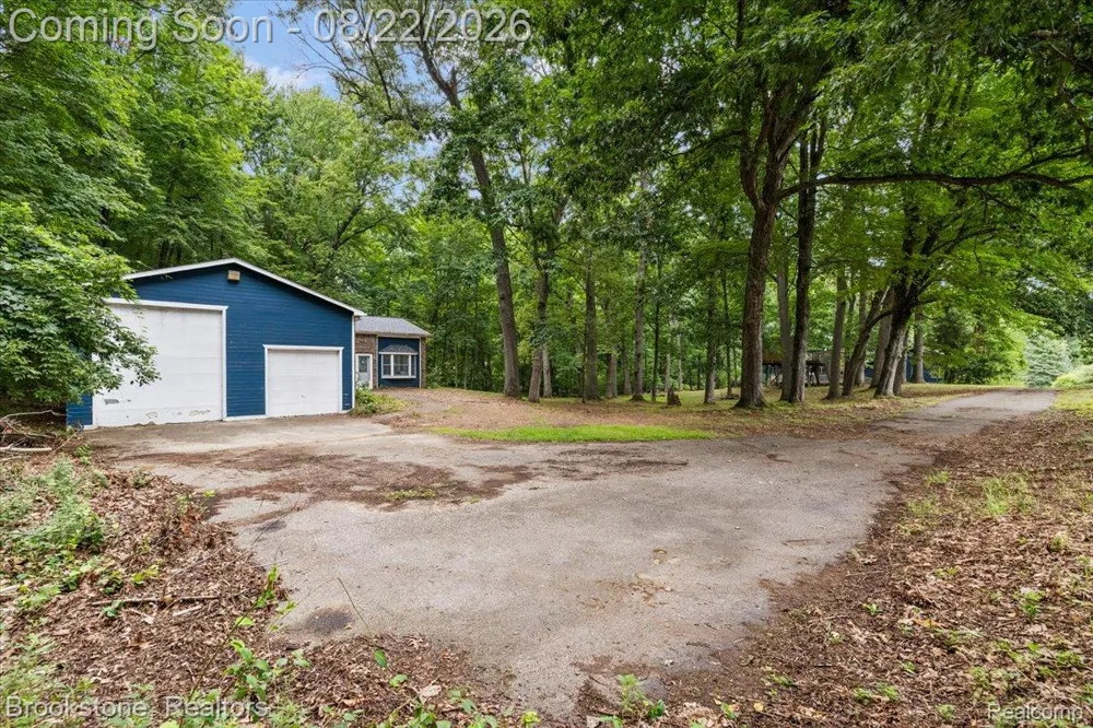 430 Rissman Lane Groveland Township, MI 48462