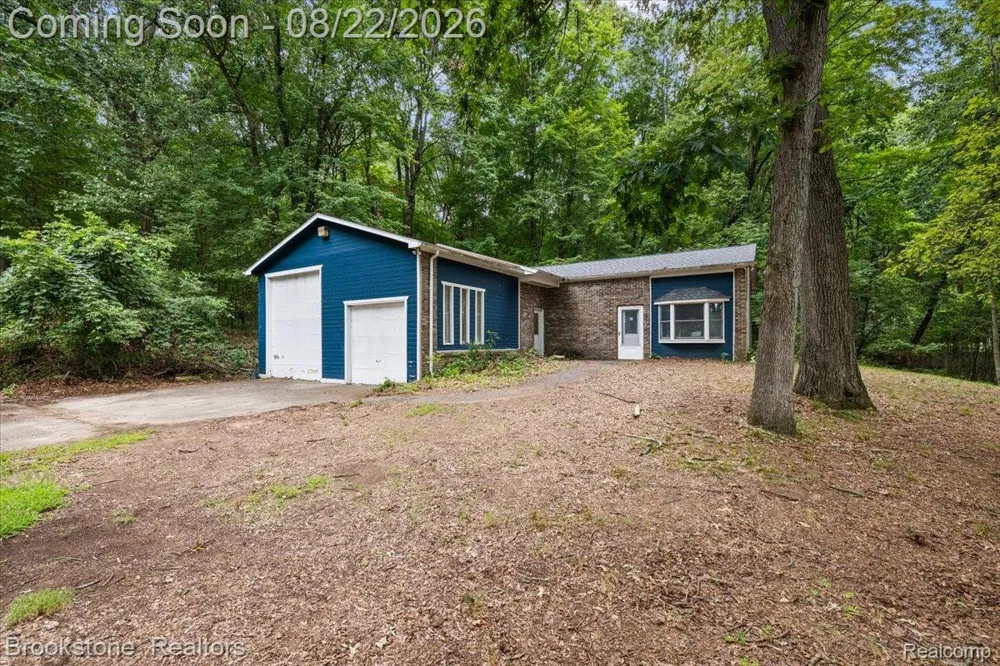 430 Rissman Lane Groveland Township, MI 48462