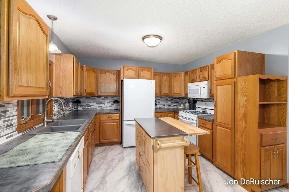 572 Stevenscott Drive Egelston Township, MI 49442