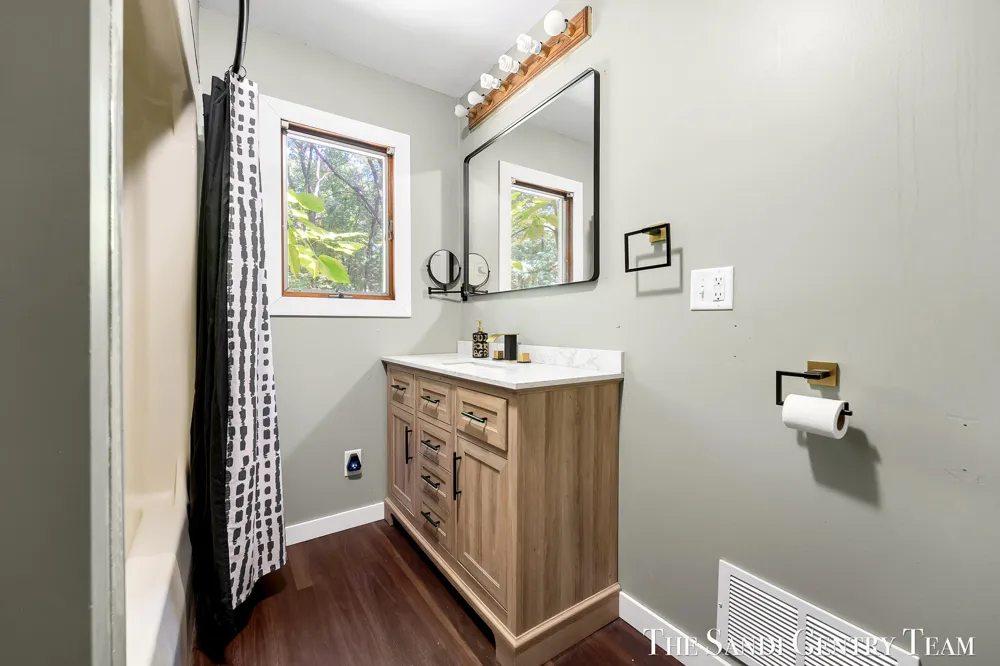4536 Dalson Road Cedar Creek Township, MI 49457