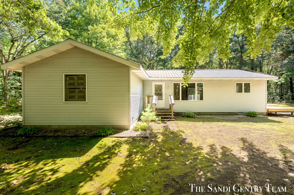4536 Dalson Road Cedar Creek Township, MI 49457