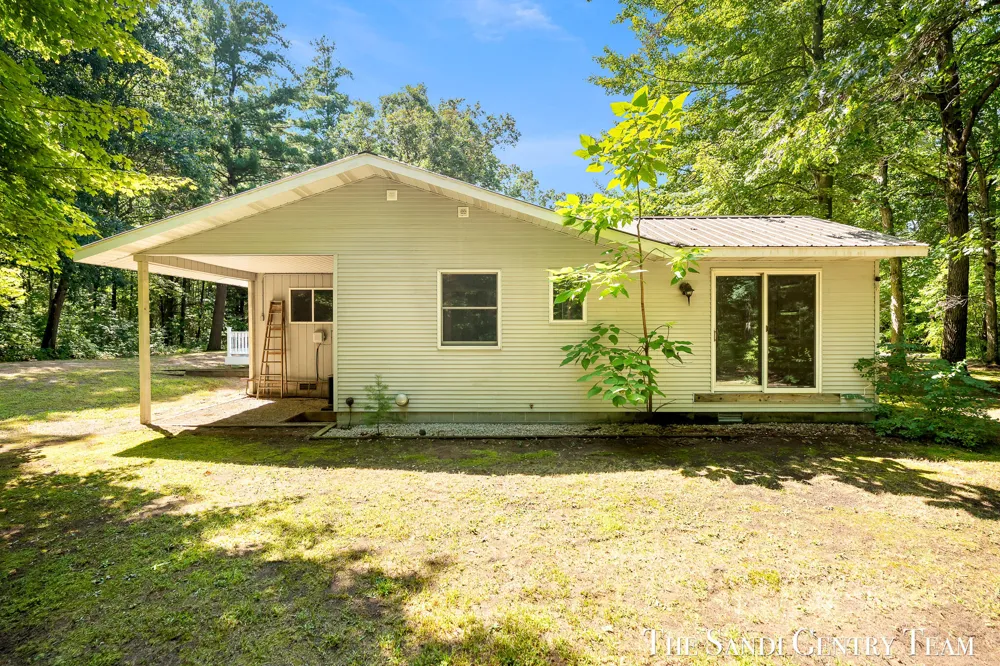 4536 Dalson Road Cedar Creek Township, MI 49457