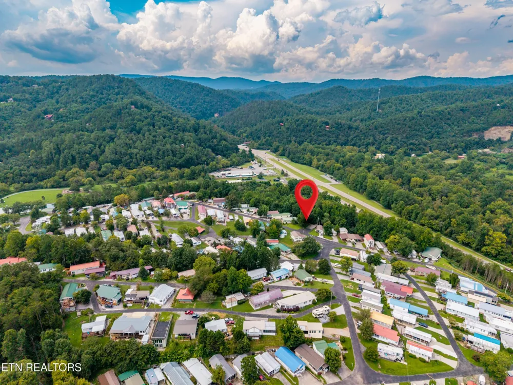 449 Mountain Thrush Drive Townsend, TN 37882