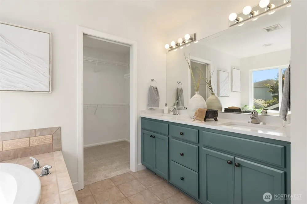 3193 NE Marquette Way Issaquah, WA 98029