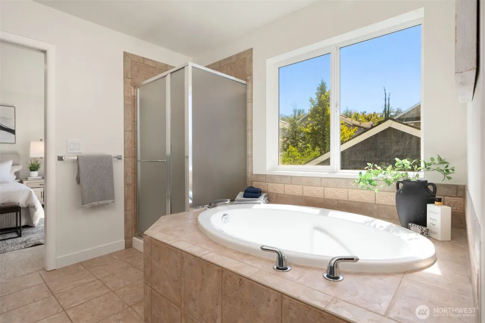 3193 NE Marquette Way Issaquah, WA 98029