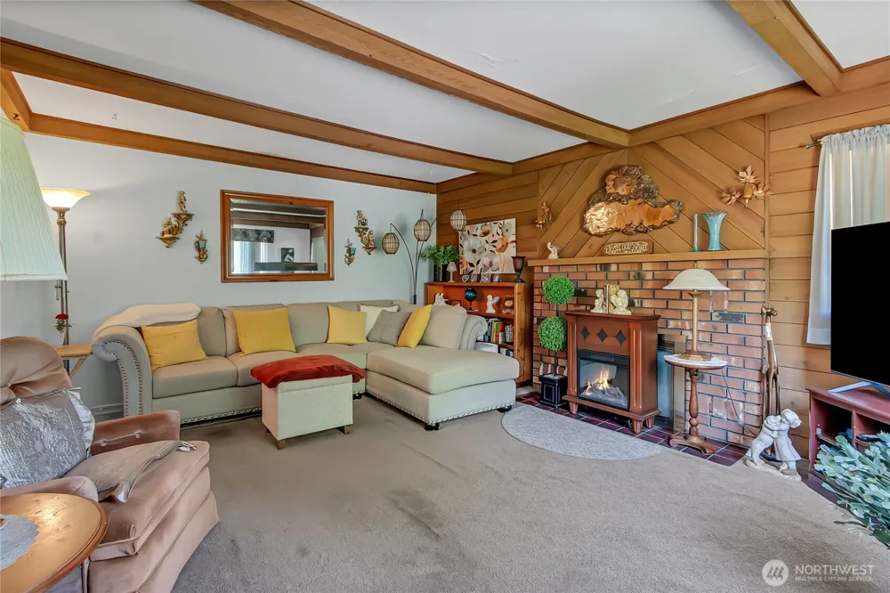 18404 14th Avenue E Spanaway, WA 98387