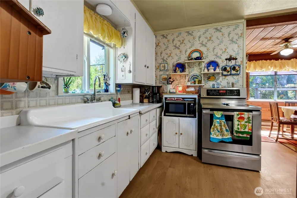18404 14th Avenue E Spanaway, WA 98387