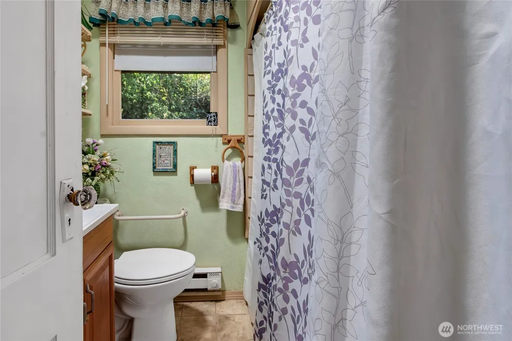 18404 14th Avenue E Spanaway, WA 98387