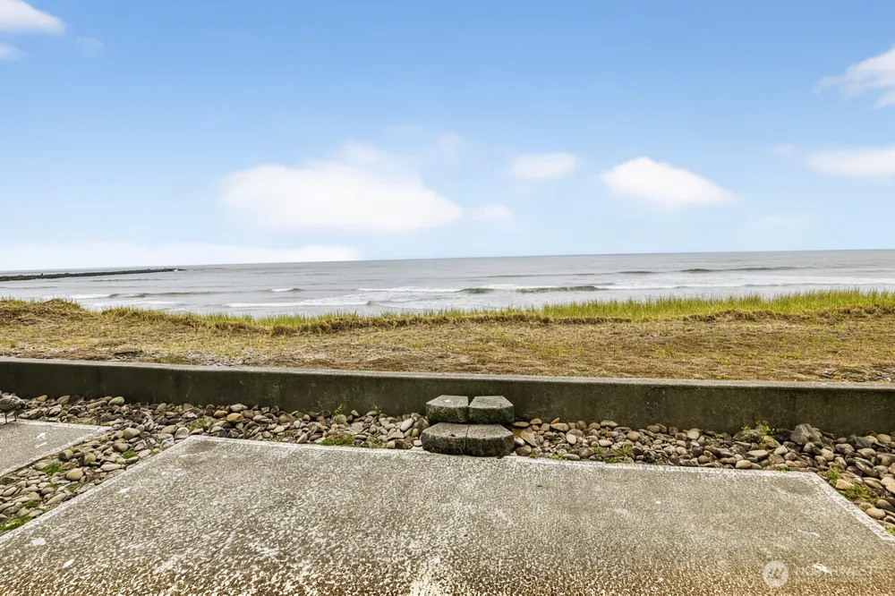 1443 Ocean Shores Boulevard SW #102 Ocean Shores, WA 98569