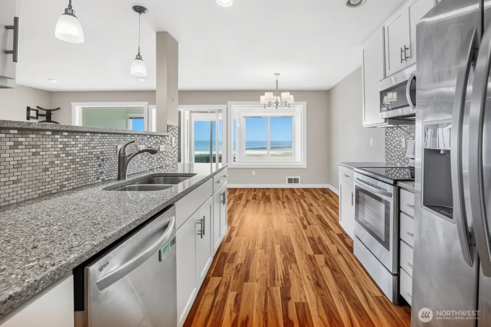 1443 Ocean Shores Boulevard SW #102 Ocean Shores, WA 98569