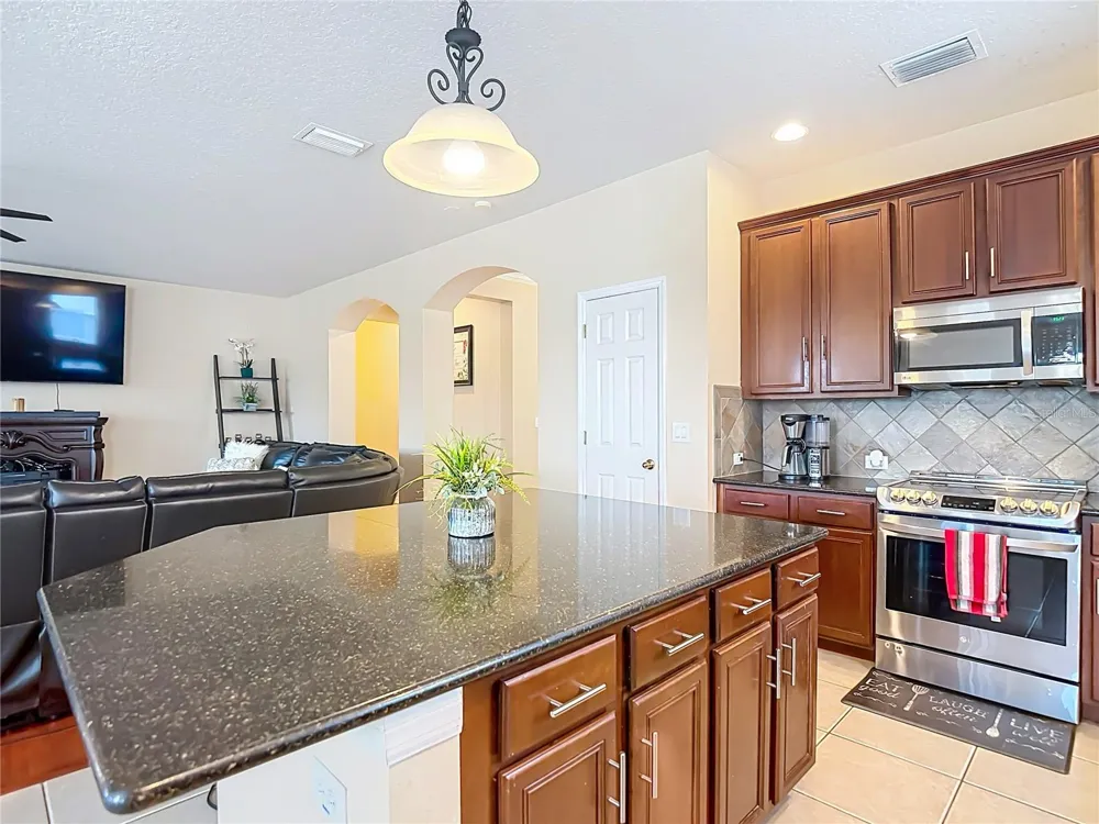 8511 NORTHTON GROVES BOULEVARD Odessa, FL 33556