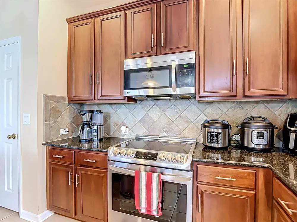 8511 NORTHTON GROVES BOULEVARD Odessa, FL 33556