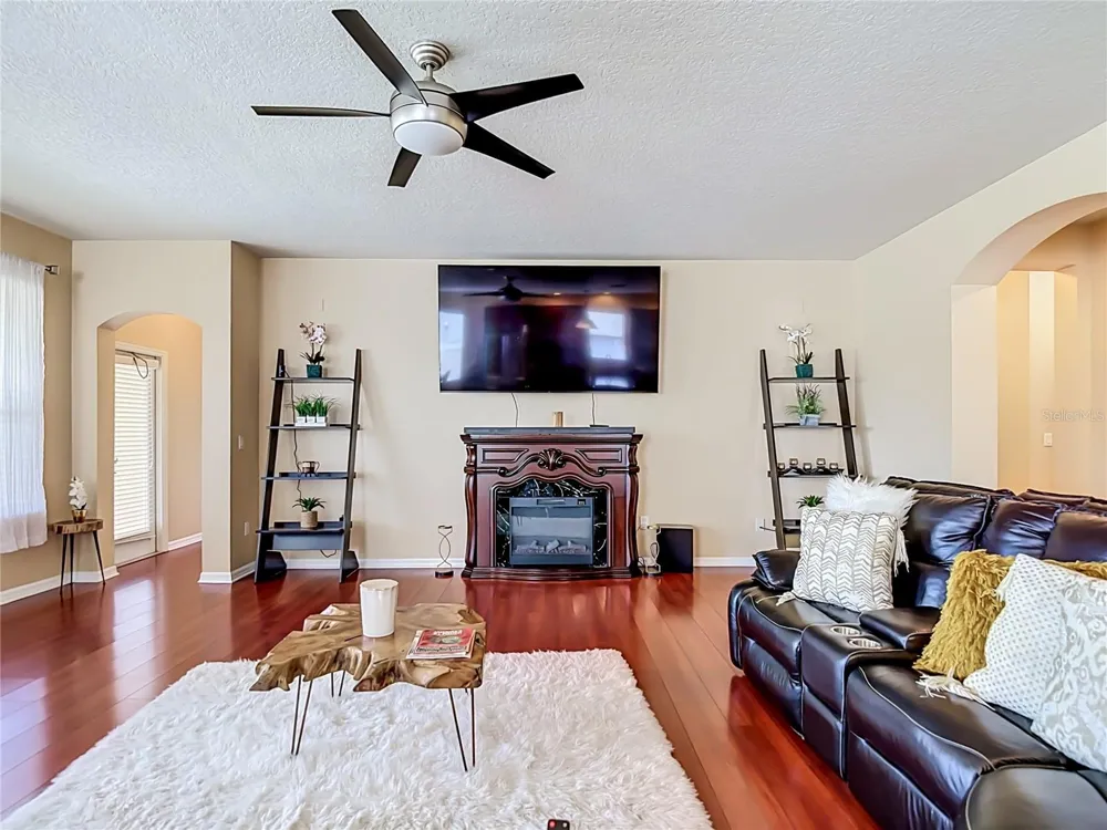 8511 NORTHTON GROVES BOULEVARD Odessa, FL 33556
