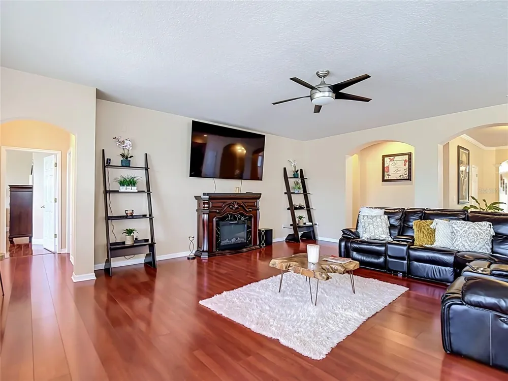8511 NORTHTON GROVES BOULEVARD Odessa, FL 33556