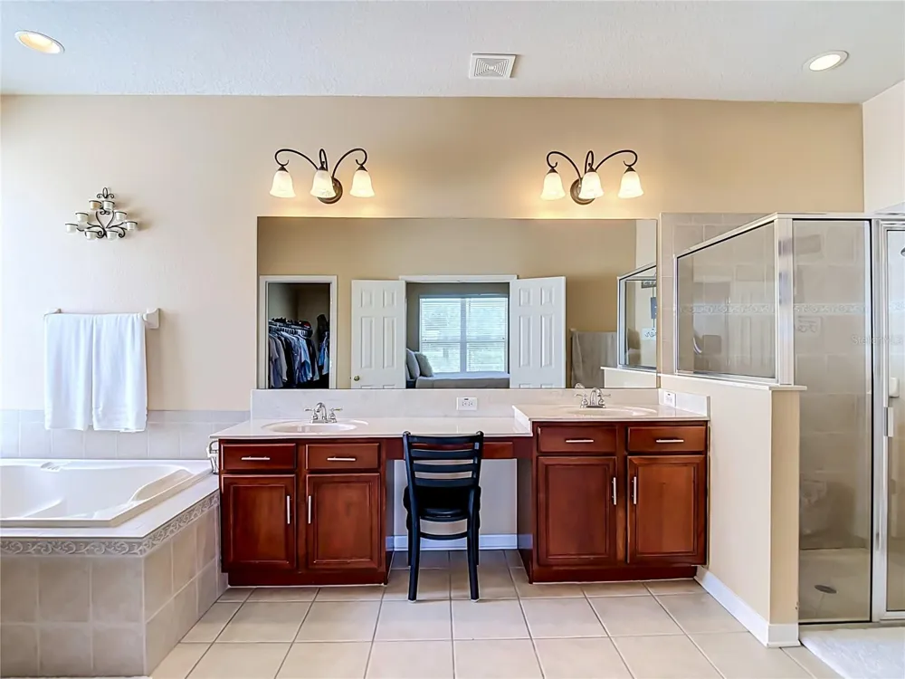 8511 NORTHTON GROVES BOULEVARD Odessa, FL 33556
