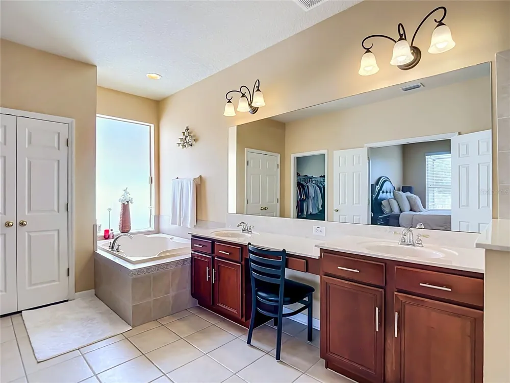 8511 NORTHTON GROVES BOULEVARD Odessa, FL 33556