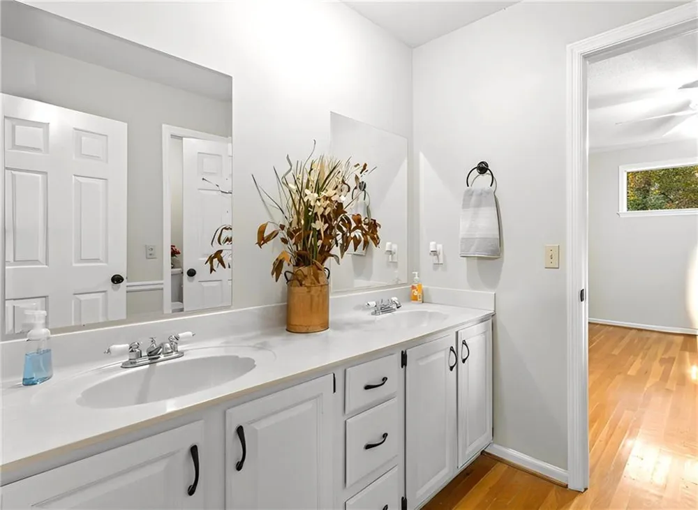 224 Shadowood Drive SE Calhoun, GA 30701