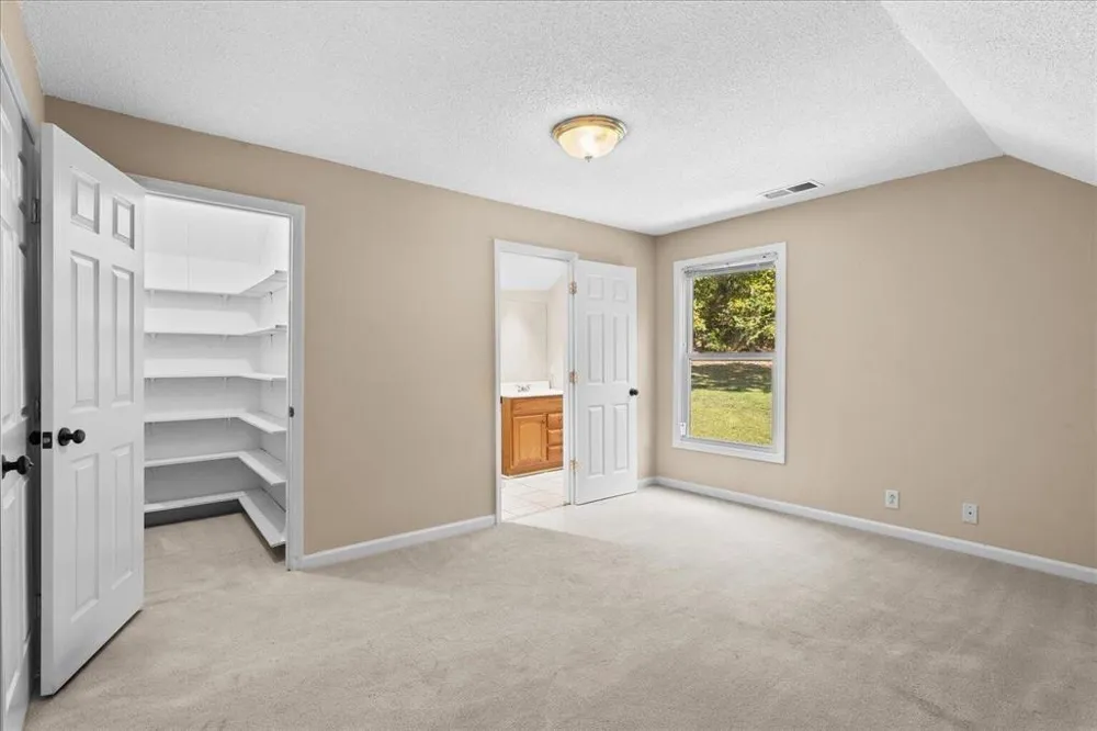 224 Shadowood Drive SE Calhoun, GA 30701