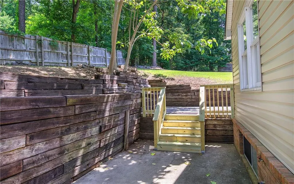 224 Shadowood Drive SE Calhoun, GA 30701
